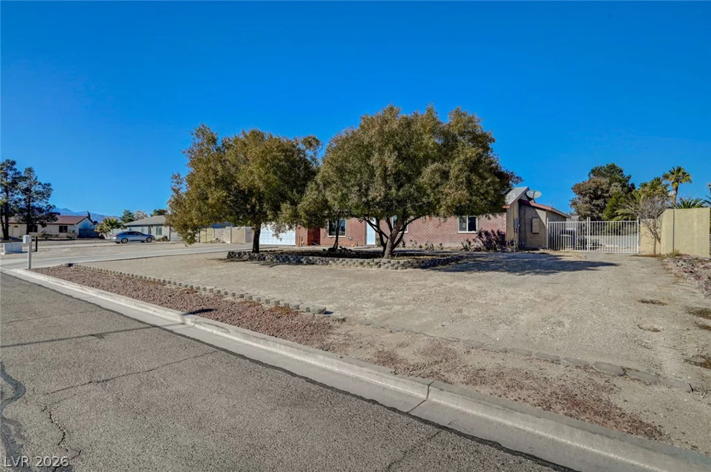 4424 Shady Hollow, North Las Vegas, NV 89031