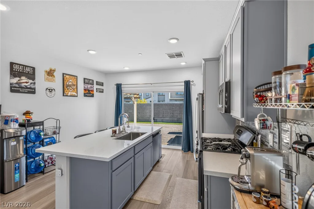 9649 Peggy Publow, Las Vegas, NV 89143