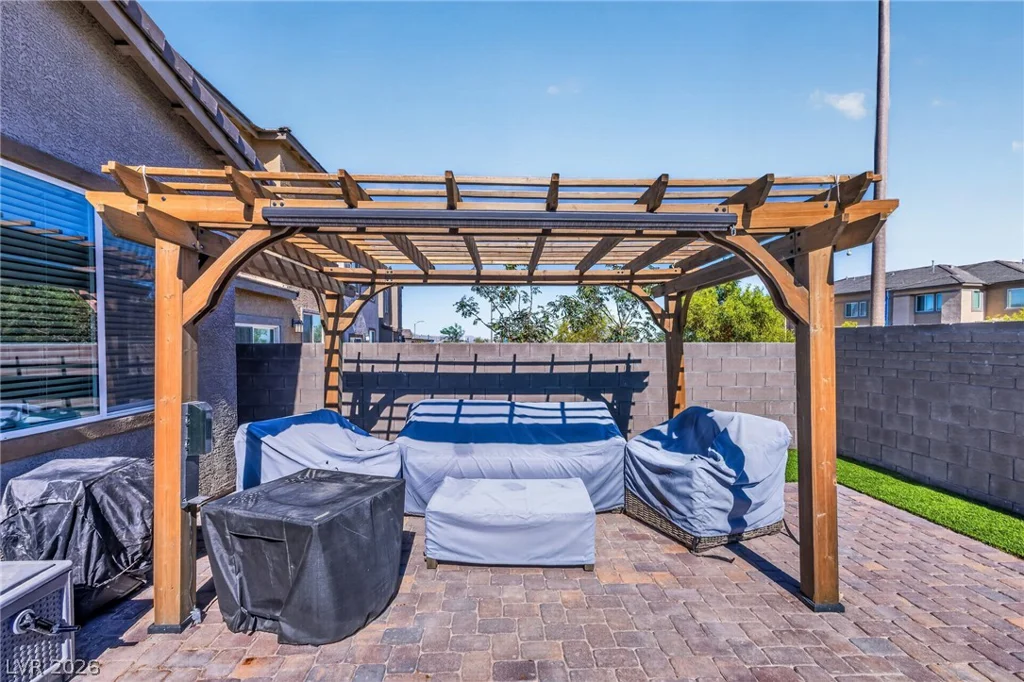 9649 Peggy Publow, Las Vegas, NV 89143