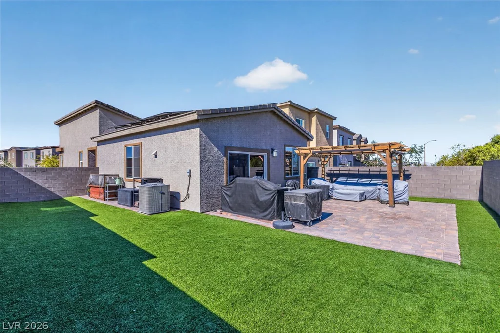 9649 Peggy Publow, Las Vegas, NV 89143