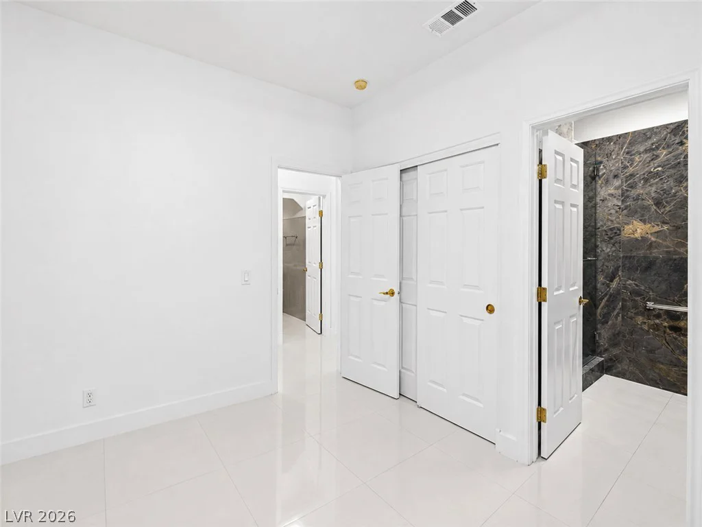 1417 Misty Moat, Las Vegas, NV 89117