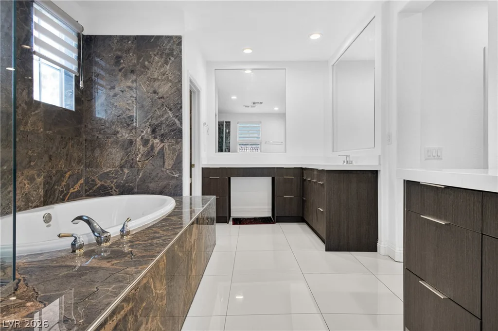 1417 Misty Moat, Las Vegas, NV 89117