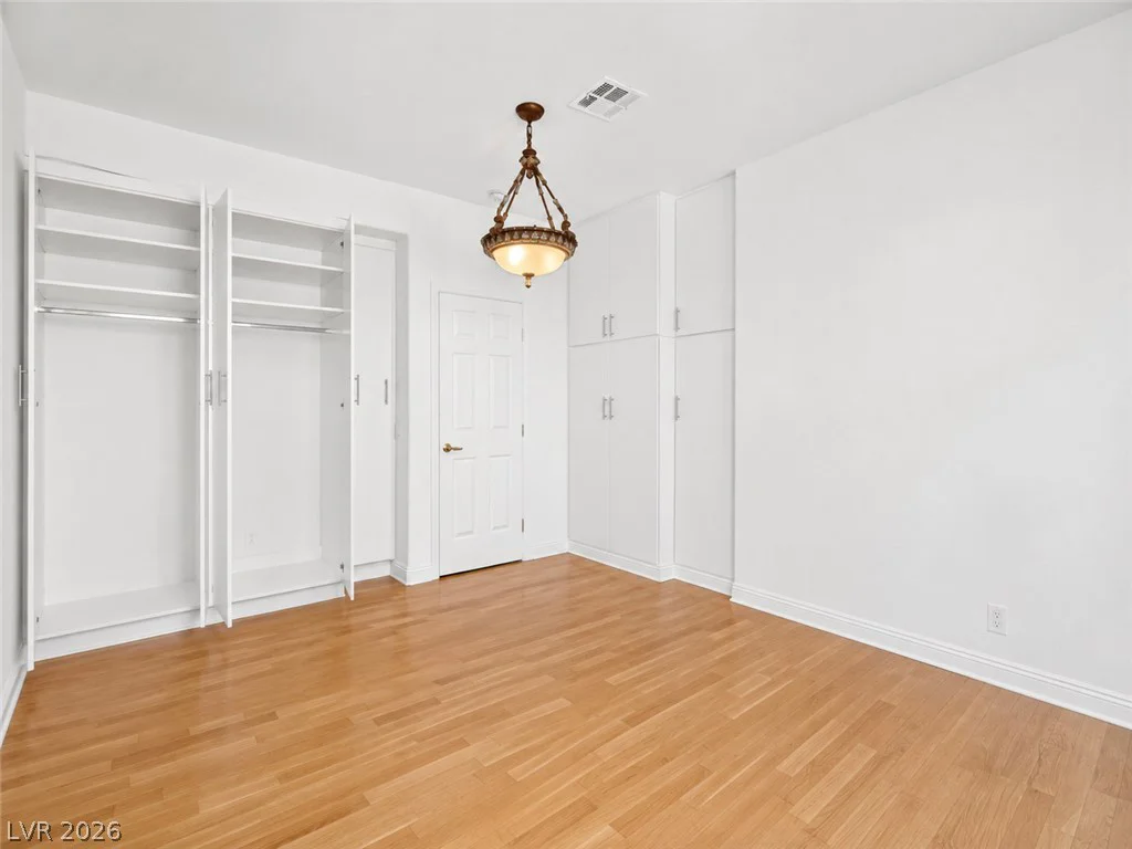 1417 Misty Moat, Las Vegas, NV 89117