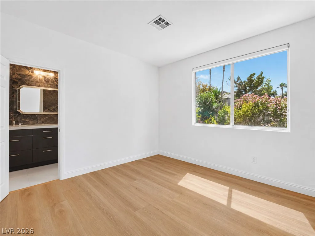 1417 Misty Moat, Las Vegas, NV 89117