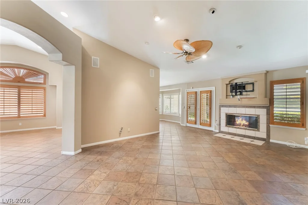 2117 White Falls, Las Vegas, NV 89128