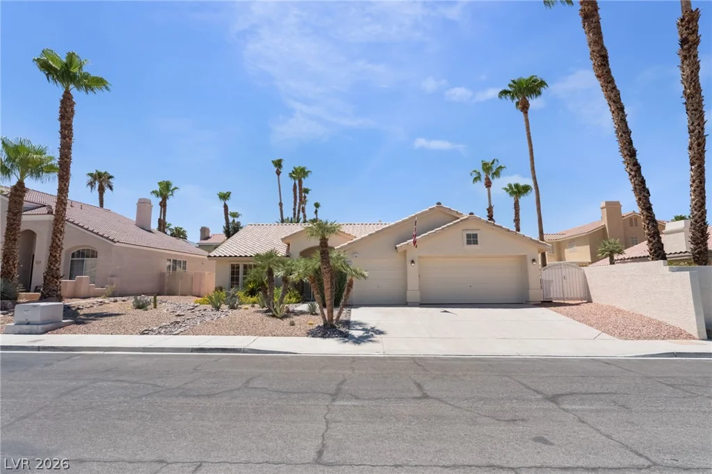 2117 White Falls, Las Vegas, NV 89128