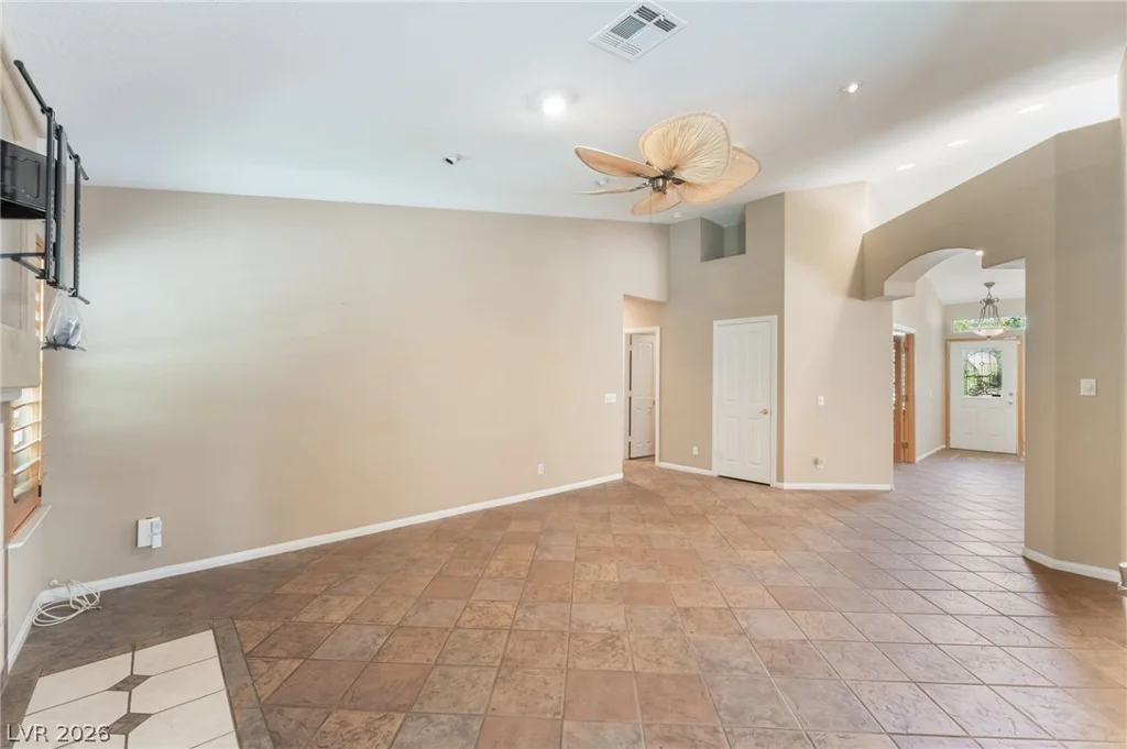 2117 White Falls, Las Vegas, NV 89128