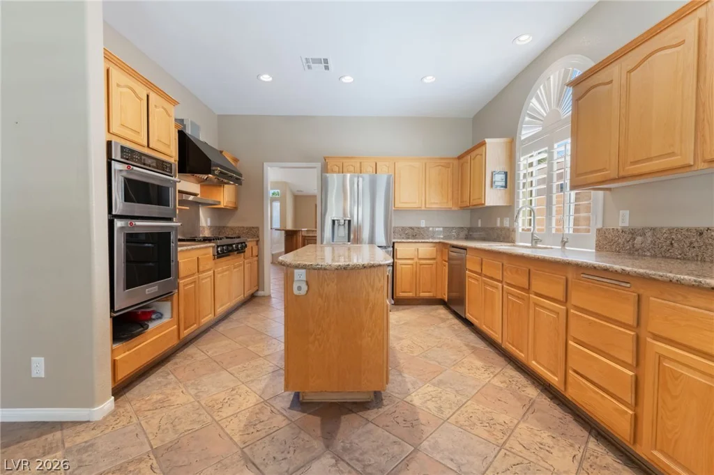 2117 White Falls, Las Vegas, NV 89128