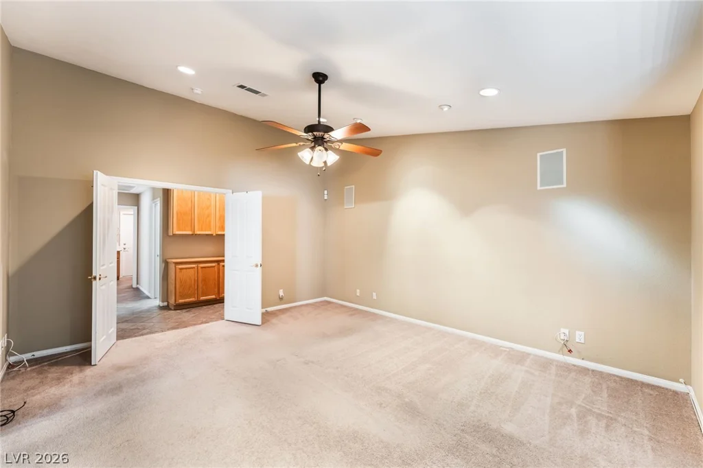 2117 White Falls, Las Vegas, NV 89128