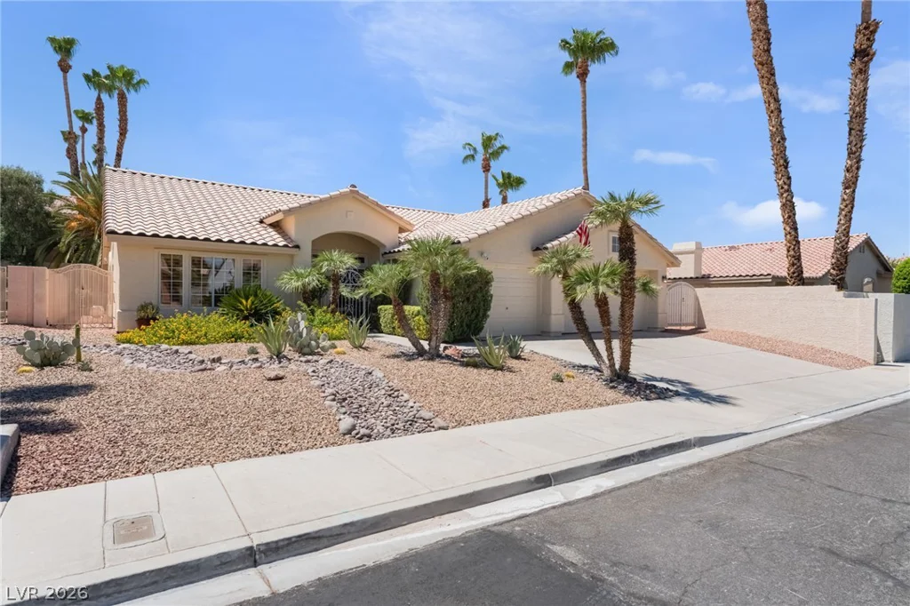 2117 White Falls, Las Vegas, NV 89128