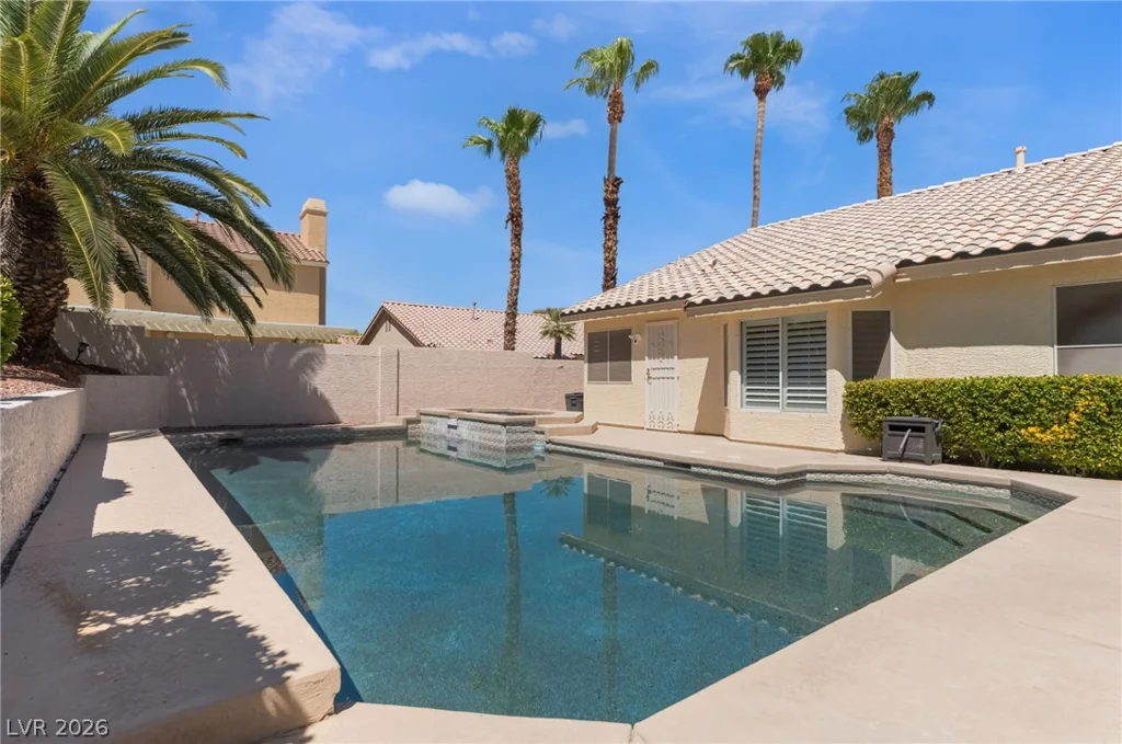 2117 White Falls, Las Vegas, NV 89128