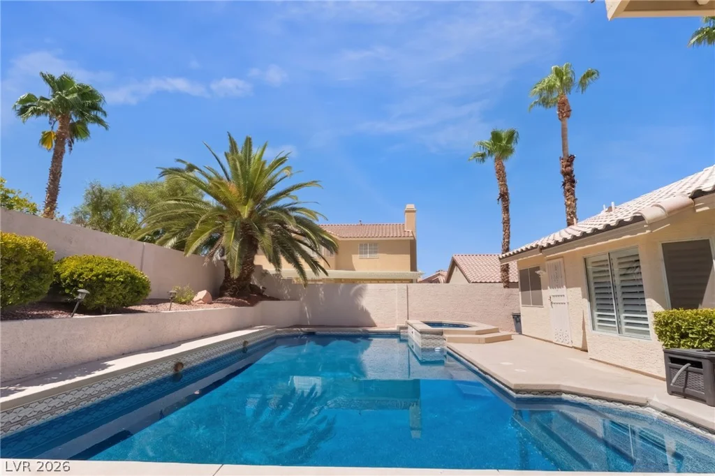 2117 White Falls, Las Vegas, NV 89128