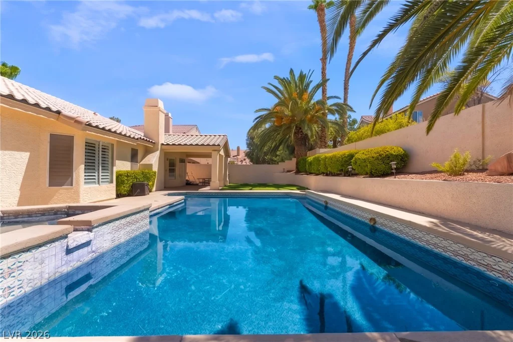 2117 White Falls, Las Vegas, NV 89128
