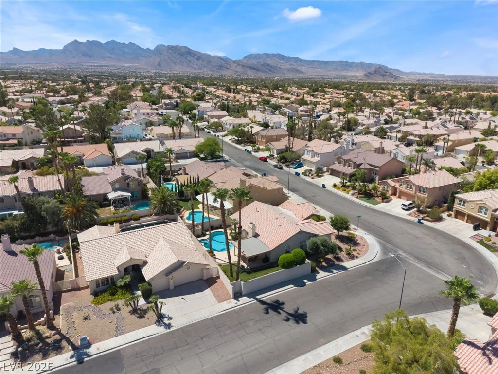 2117 White Falls, Las Vegas, NV 89128