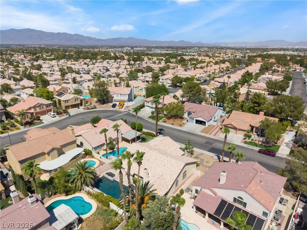 2117 White Falls, Las Vegas, NV 89128