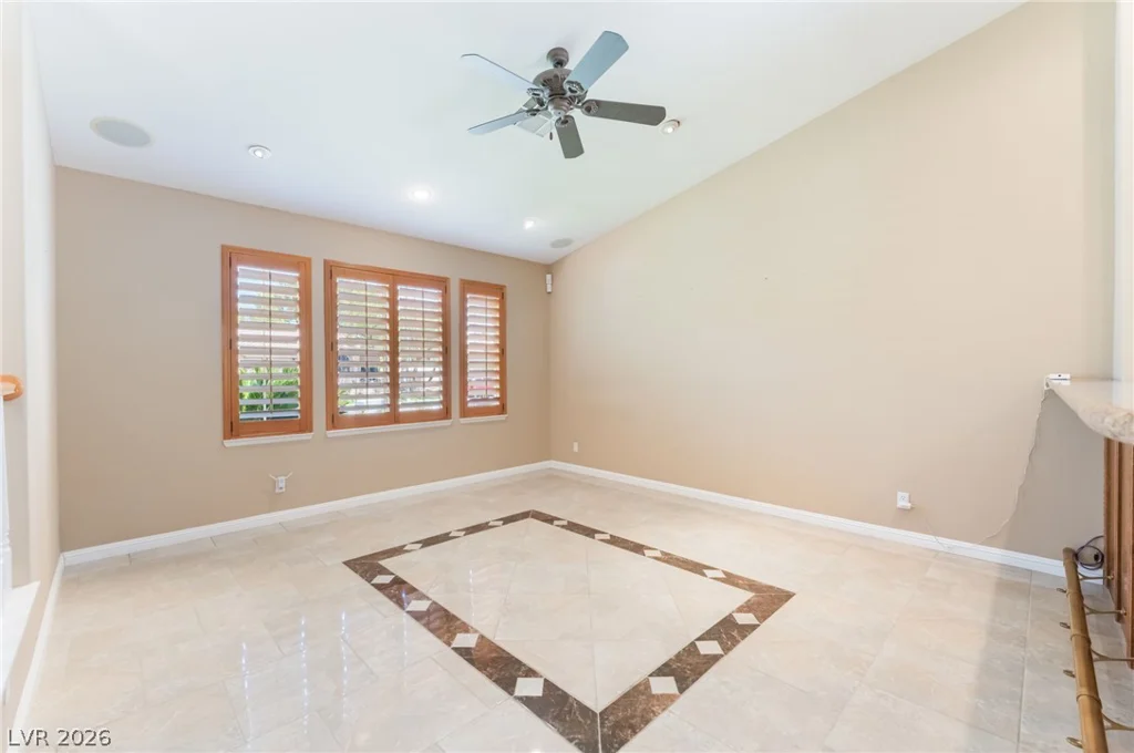 2117 White Falls, Las Vegas, NV 89128