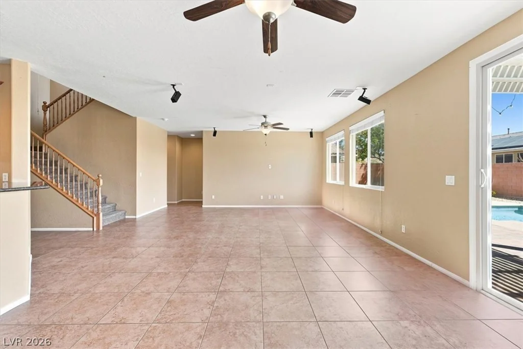 7318 Puckershire, Las Vegas, NV 89166