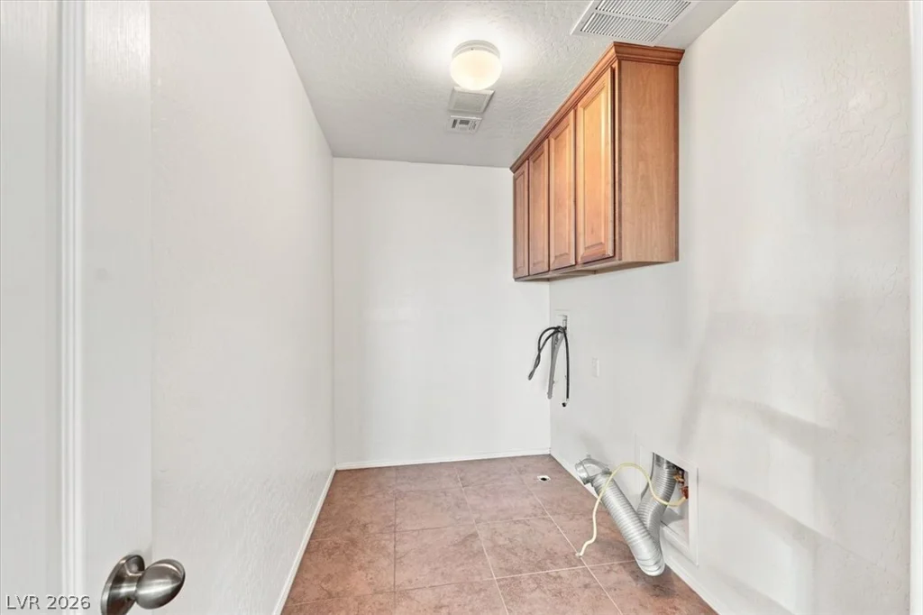 7318 Puckershire, Las Vegas, NV 89166