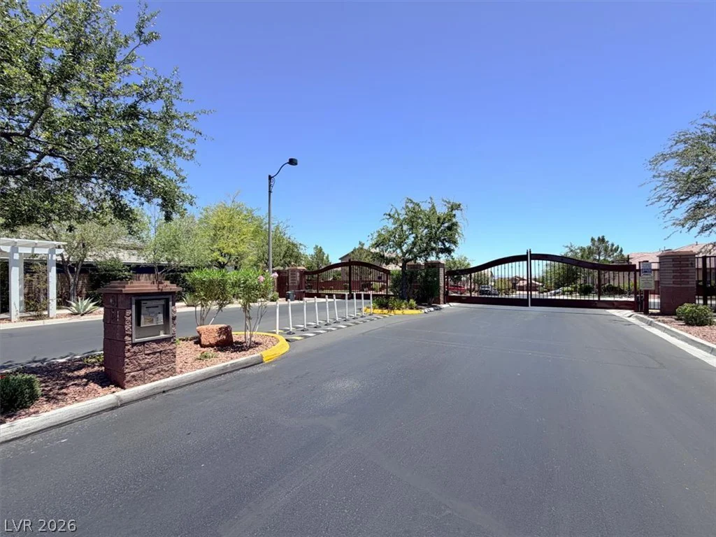 7318 Puckershire, Las Vegas, NV 89166