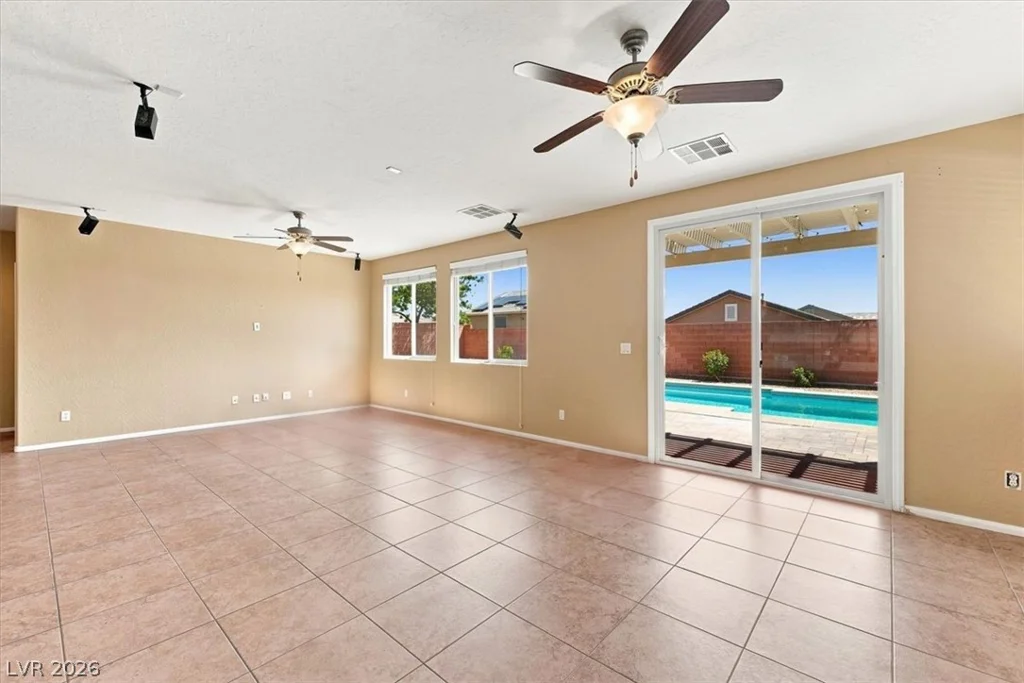 7318 Puckershire, Las Vegas, NV 89166