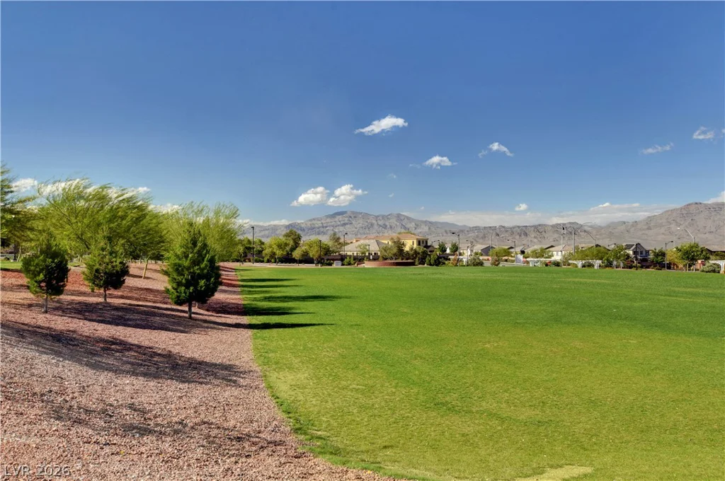7318 Puckershire, Las Vegas, NV 89166