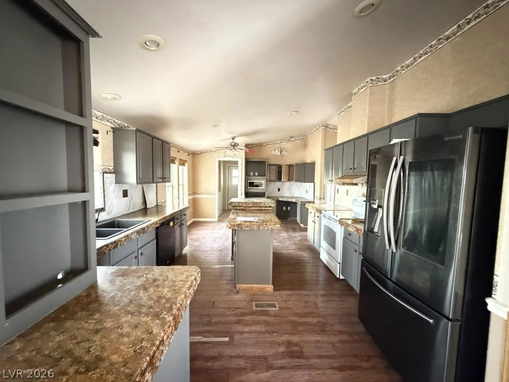 2390 Christie, Pahrump, NV 89060