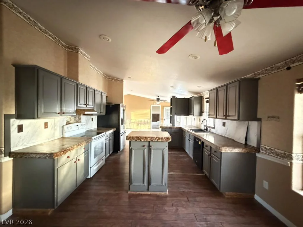 2390 Christie, Pahrump, NV 89060