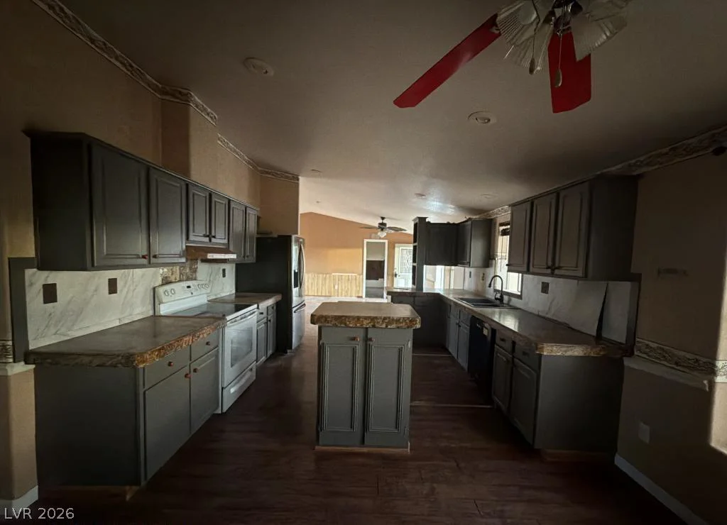2390 Christie, Pahrump, NV 89060