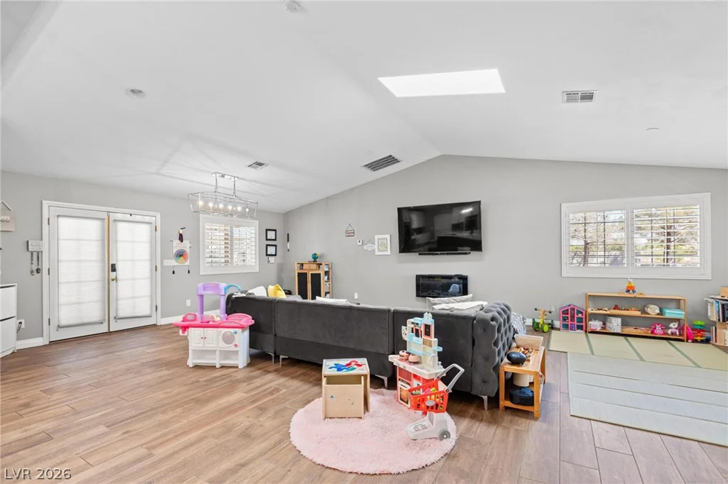 5703 Calverts, Las Vegas, NV 89130