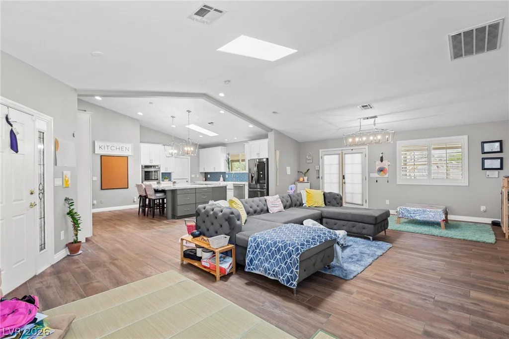 5703 Calverts, Las Vegas, NV 89130