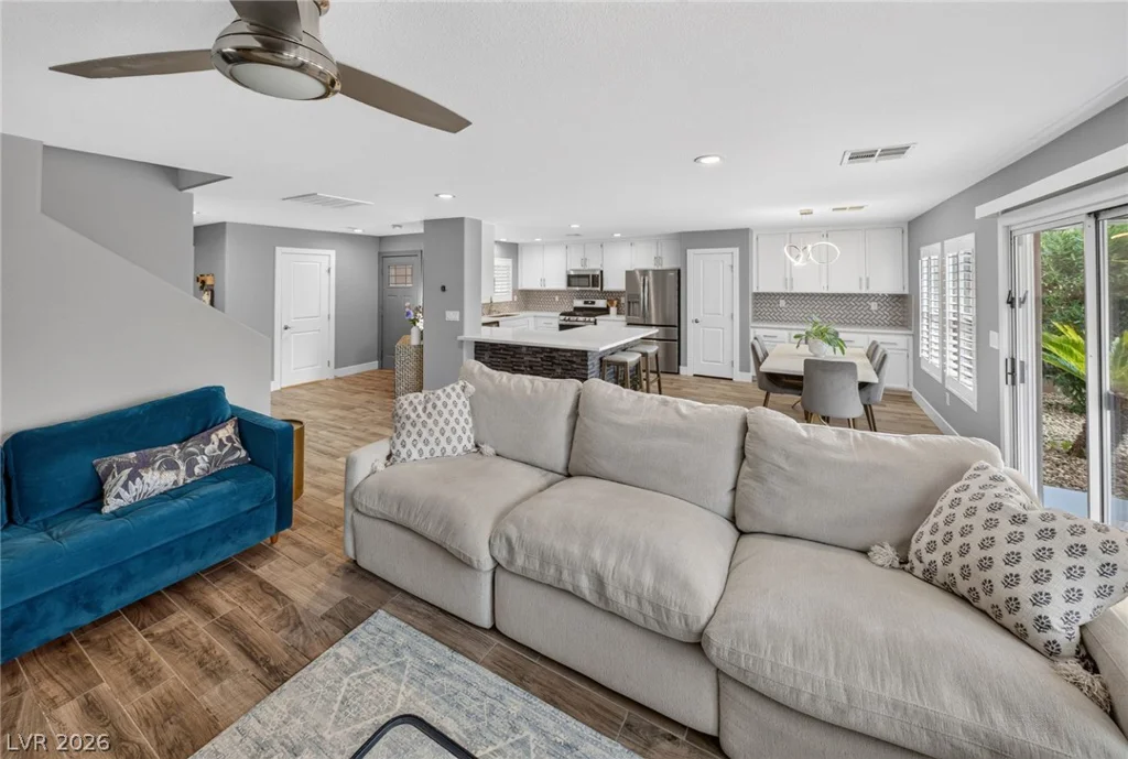2413 Cockatiel, North Las Vegas, NV 89084