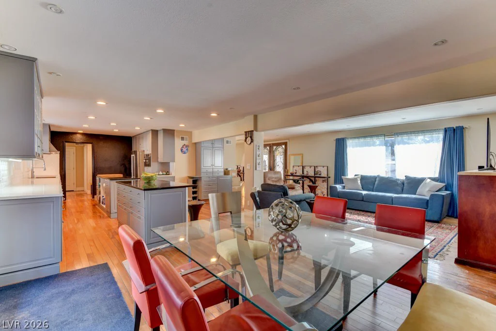 1818 Waldman, Las Vegas, NV 89102