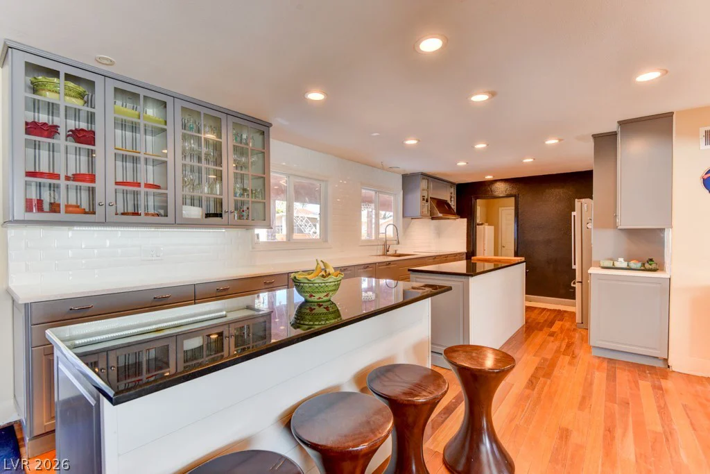1818 Waldman, Las Vegas, NV 89102