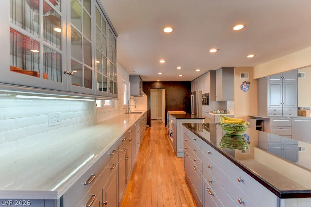 1818 Waldman, Las Vegas, NV 89102