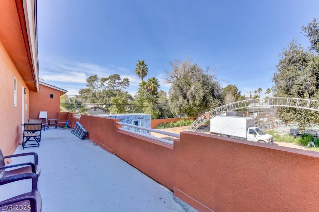 1818 Waldman, Las Vegas, NV 89102