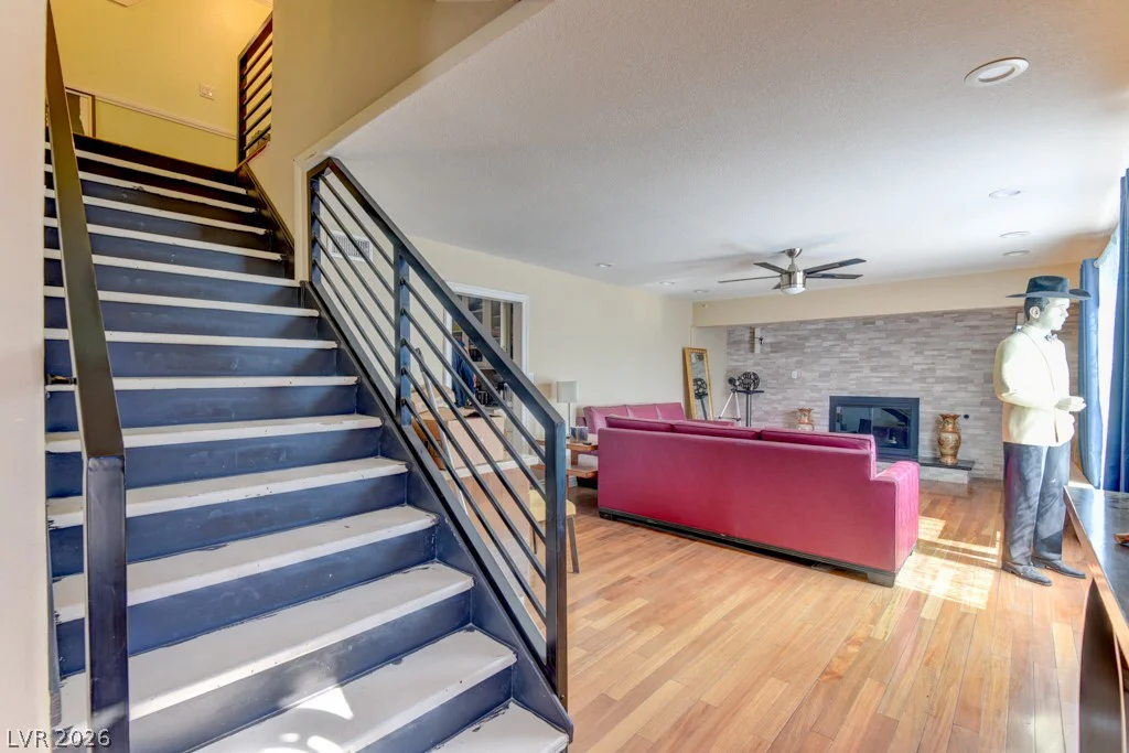 1818 Waldman, Las Vegas, NV 89102