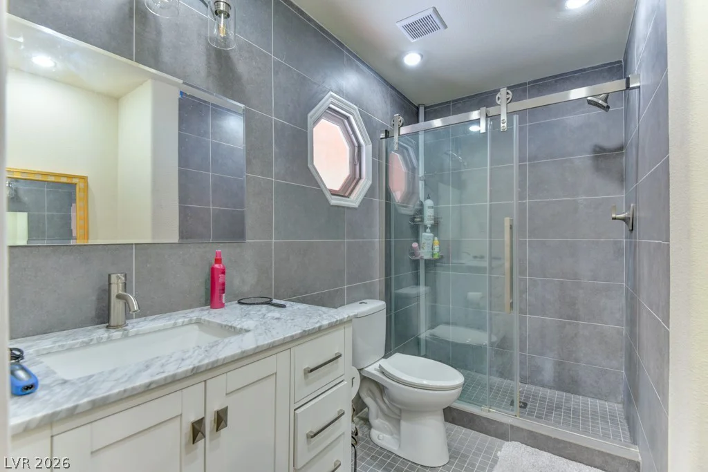 1818 Waldman, Las Vegas, NV 89102