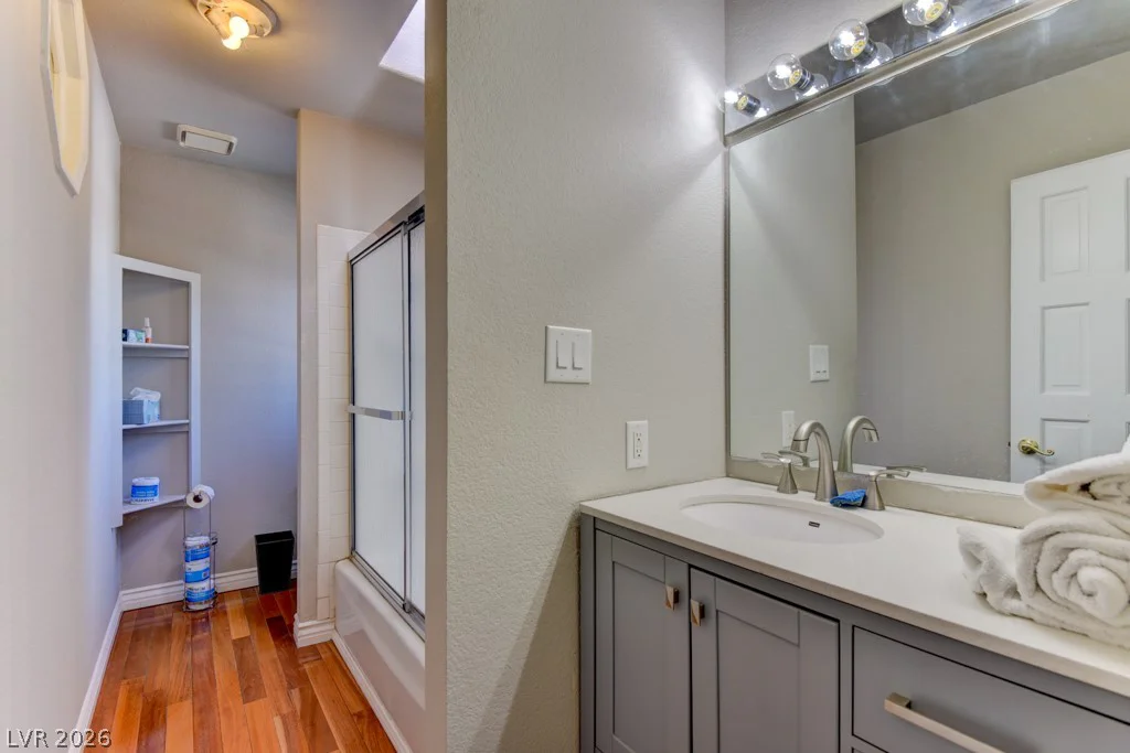 1818 Waldman, Las Vegas, NV 89102