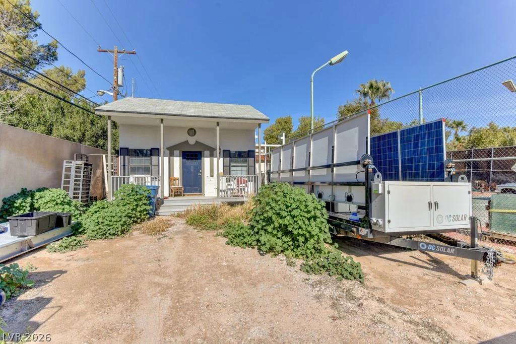 1818 Waldman, Las Vegas, NV 89102