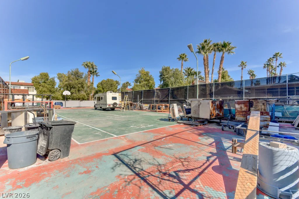 1818 Waldman, Las Vegas, NV 89102