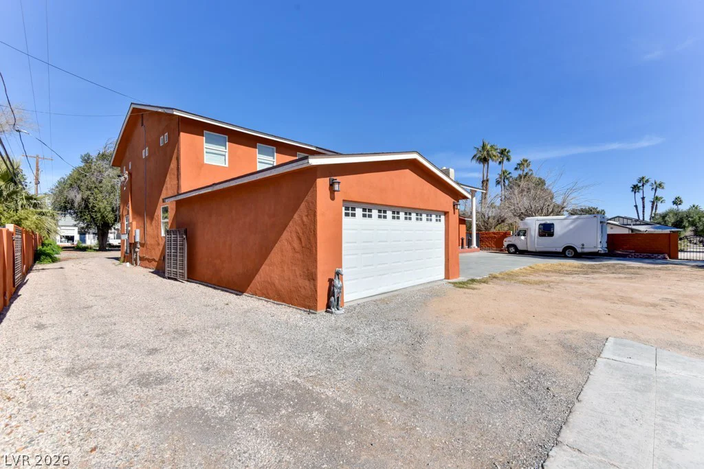 1818 Waldman, Las Vegas, NV 89102