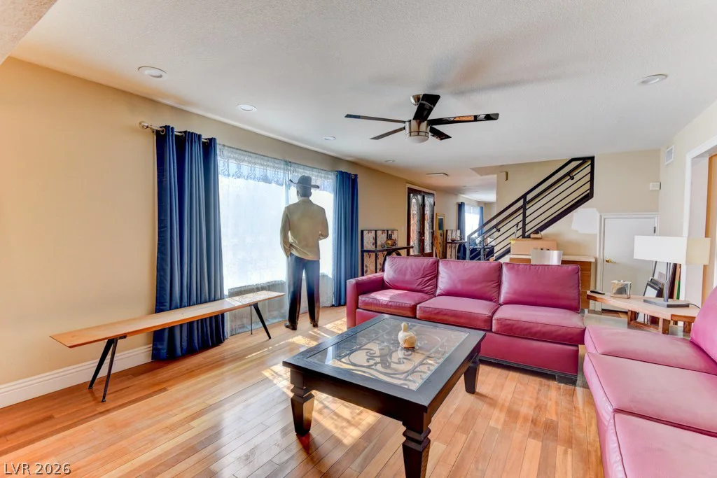 1818 Waldman, Las Vegas, NV 89102