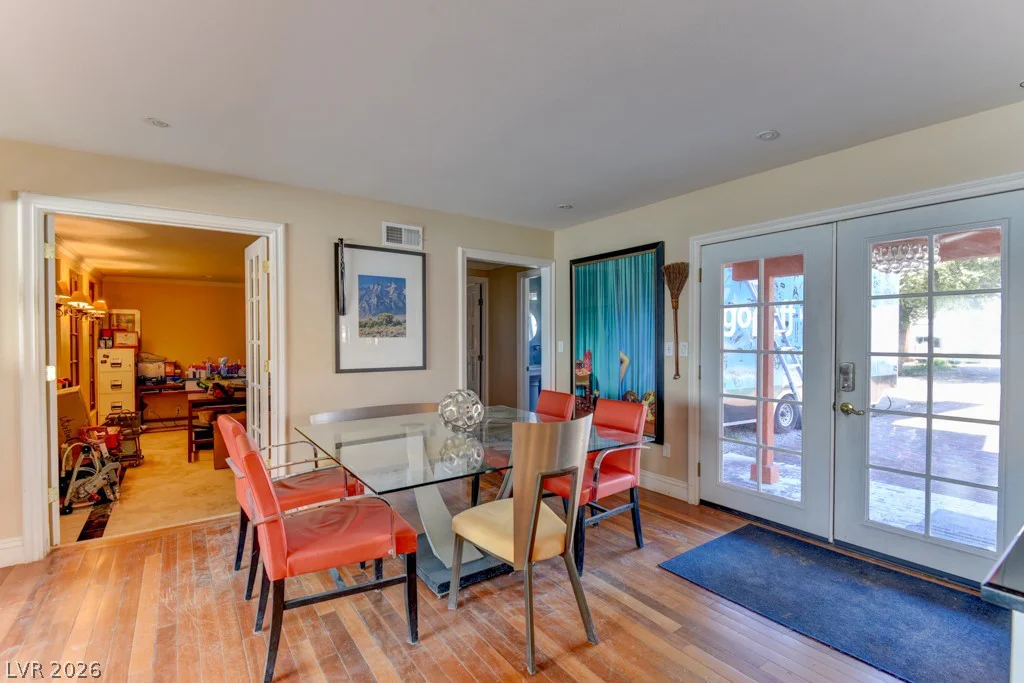 1818 Waldman, Las Vegas, NV 89102