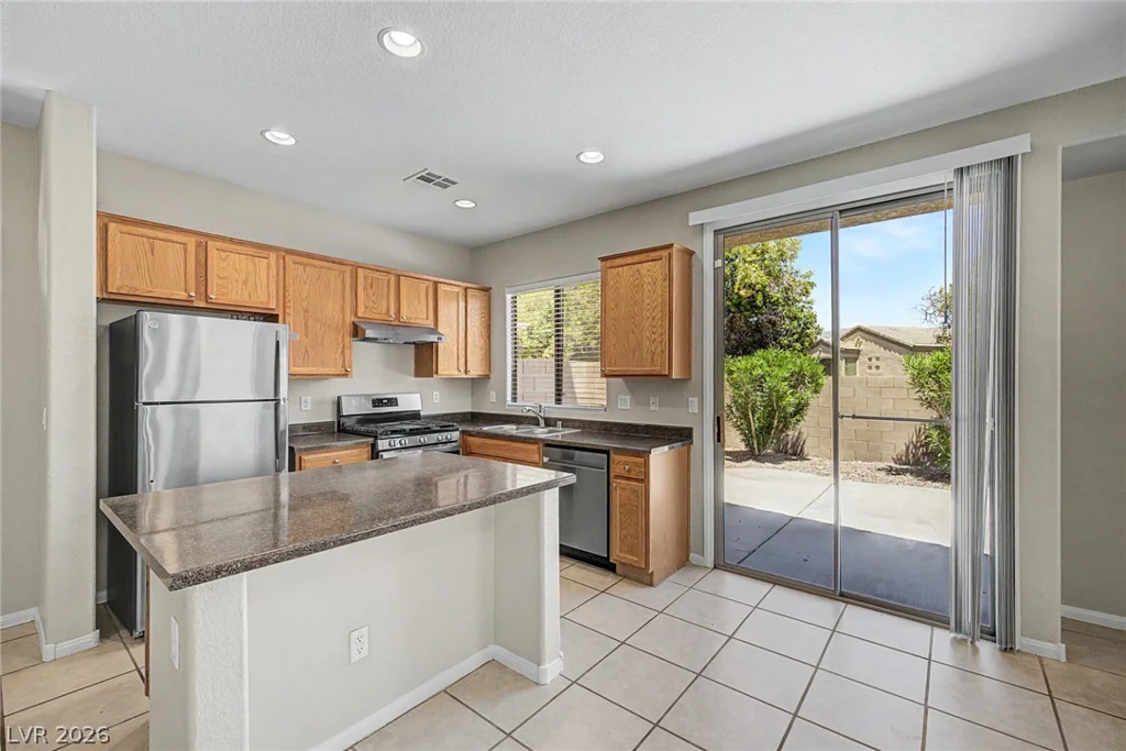 8284 Harvest Spring, Las Vegas, NV 89143