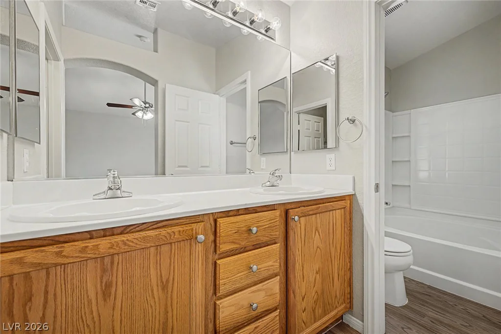 8284 Harvest Spring, Las Vegas, NV 89143