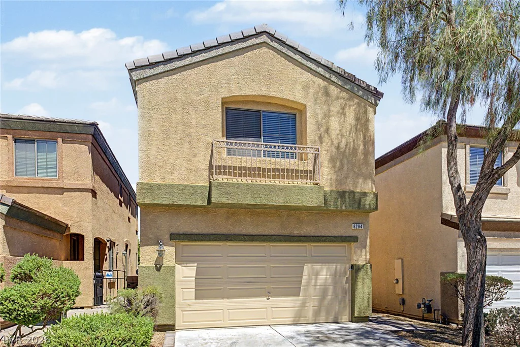 8284 Harvest Spring, Las Vegas, NV 89143