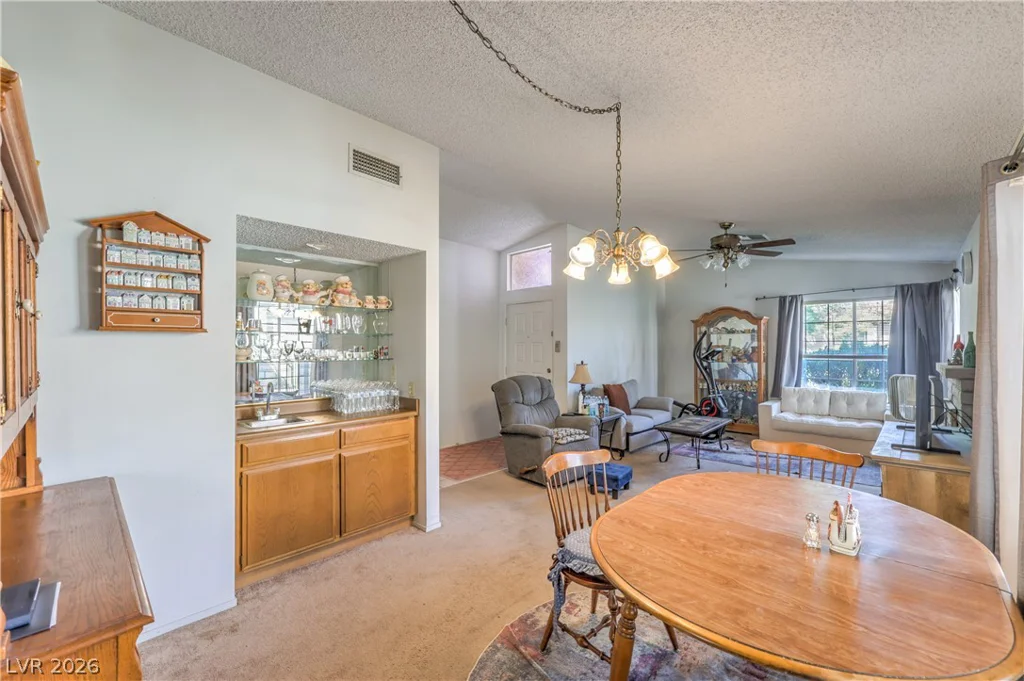 5272 Dickens, Las Vegas, NV 89119