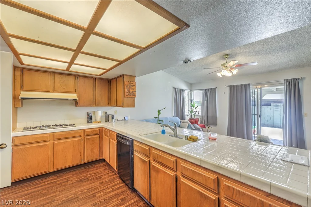 5272 Dickens, Las Vegas, NV 89119