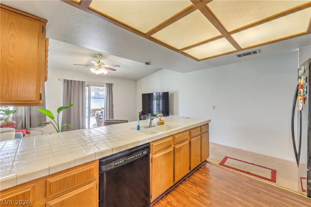 5272 Dickens, Las Vegas, NV 89119