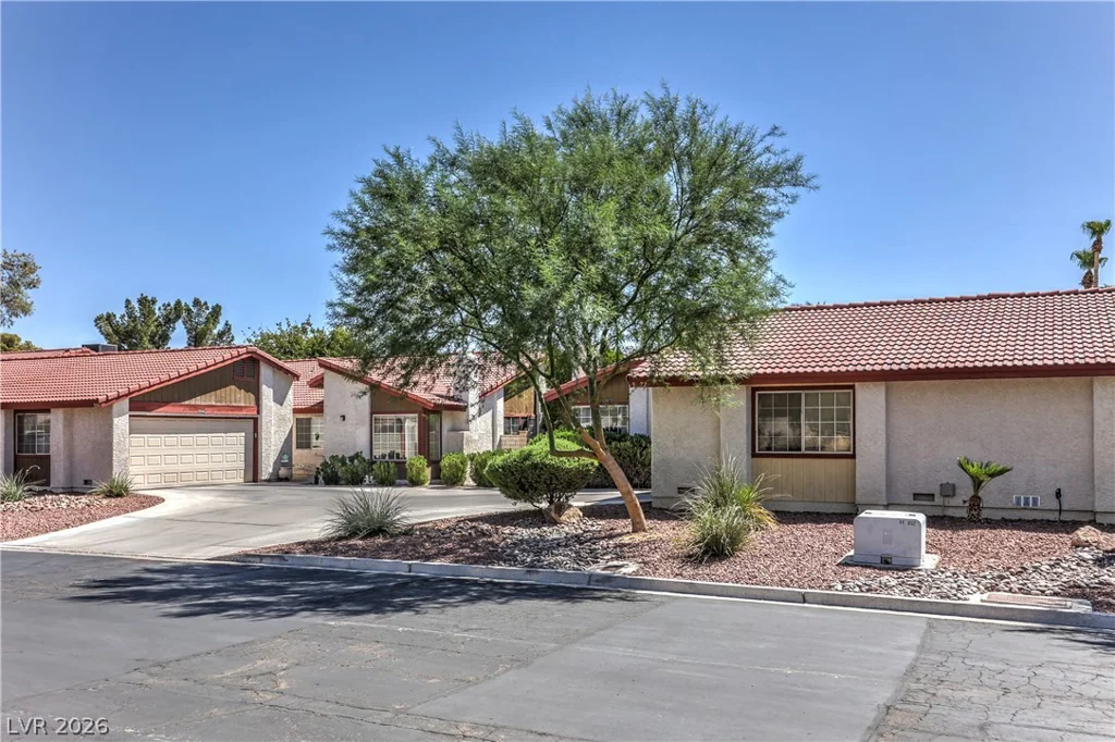 5272 Dickens, Las Vegas, NV 89119